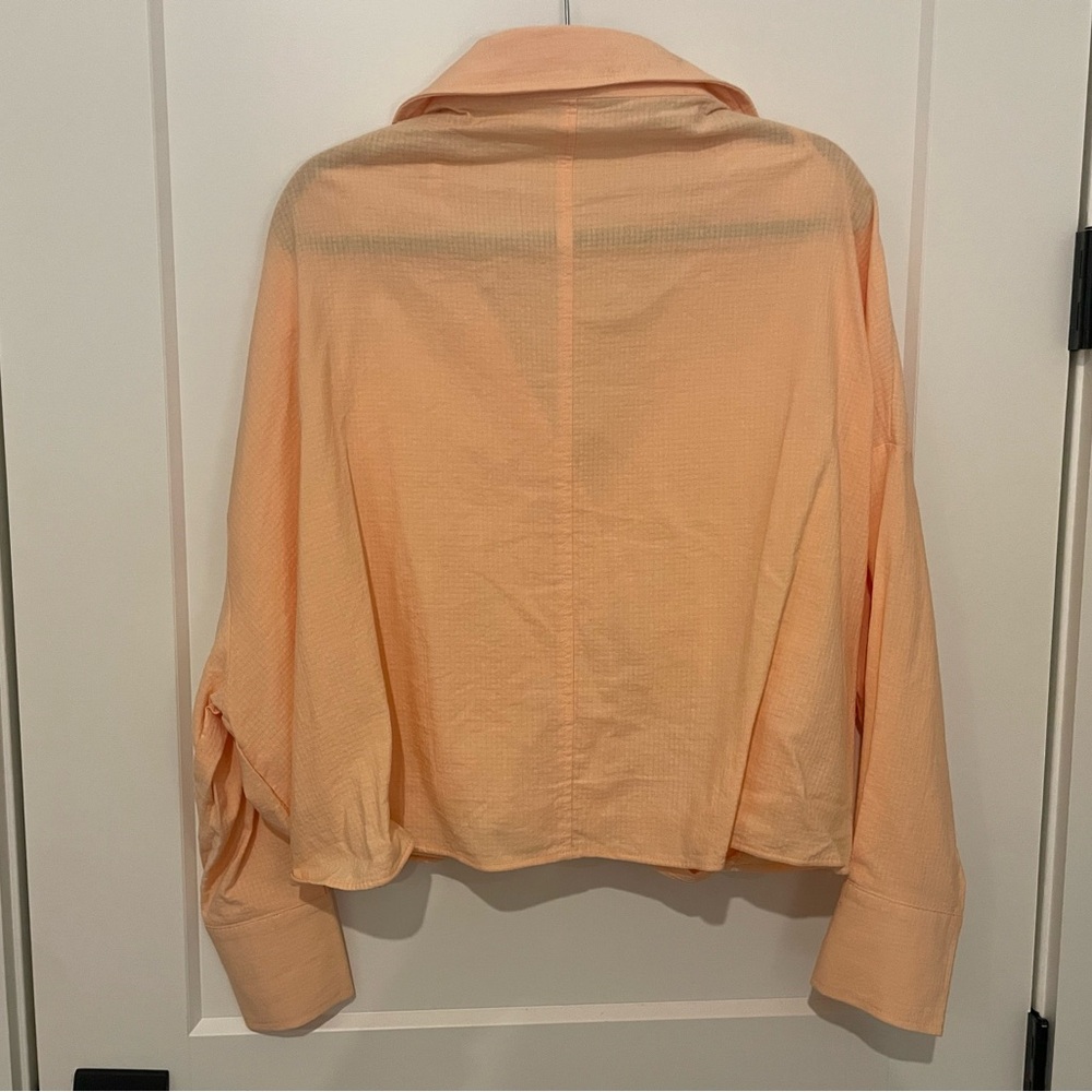 Mable Mariah Cropped Twist Hem Collared Button Up Blouse in Orange Cream - Picture 2 of 8
